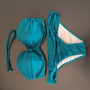 Victoria's Secret Emerald Green bikini (32DD/ M)